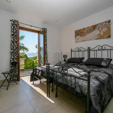 Apartment San Siro Sleeps 4 San Siro (Lombardy)