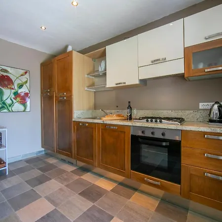 San Siro Sleeps 4 Apartment