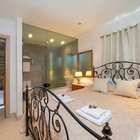San Siro Sleeps 4 Apartment *