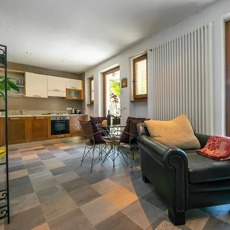 San Siro Sleeps 4 San Siro (Lombardy)