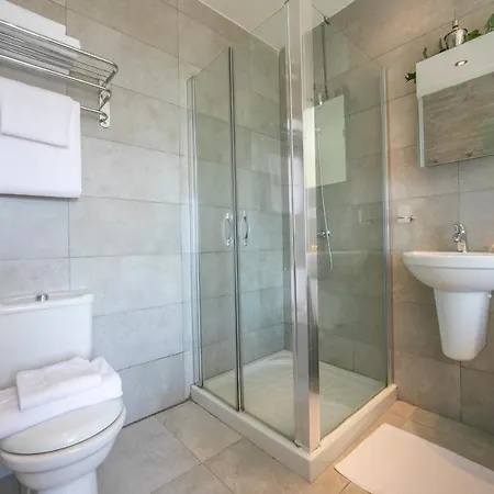 San Siro Sleeps 4 Apartment