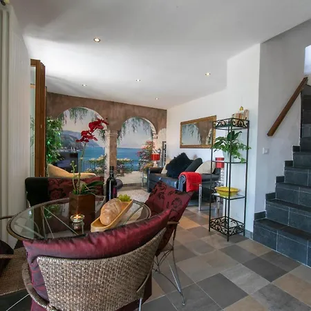 Lejlighed San Siro Sleeps 4 *